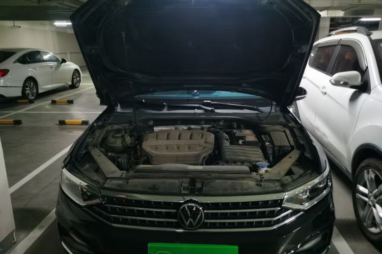 Used Volkswagen Magotan 2023 2 Million Units Commemorative Edition 330TSI DSG Luxury Version Engine Bay