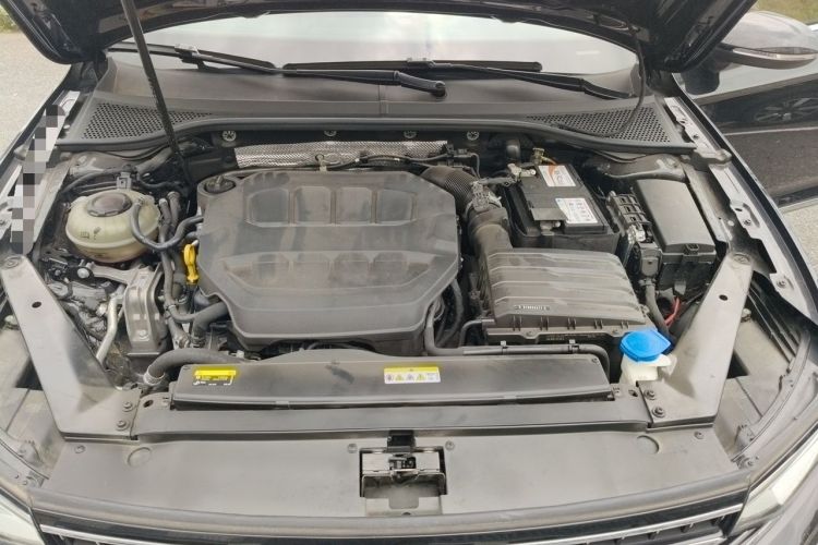 Used Volkswagen Magotan 2023 2 Million Units Commemorative Edition 330TSI DSG Luxury Version Engine Bay
