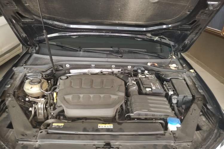 Used Volkswagen Magotan 2023 2 Million Units Commemorative Edition 330TSI DSG Luxury Version Engine Bay