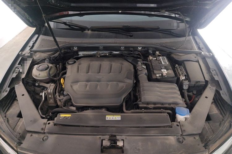 Used Volkswagen Magotan 2023 2 Million Units Commemorative Edition 330TSI DSG Luxury Version Engine Bay