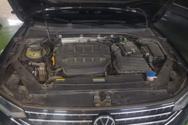 Used Volkswagen Magotan 2023 2 Million Units Commemorative Edition 330TSI DSG Luxury Version Engine Bay