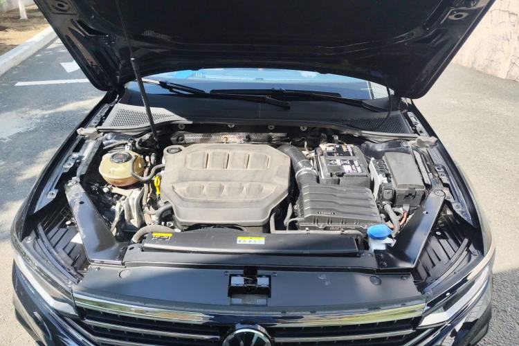 Used Volkswagen Magotan 2023 2 Million Units Limited-Edition 380TSI DSG Flagship Version Engine Bay