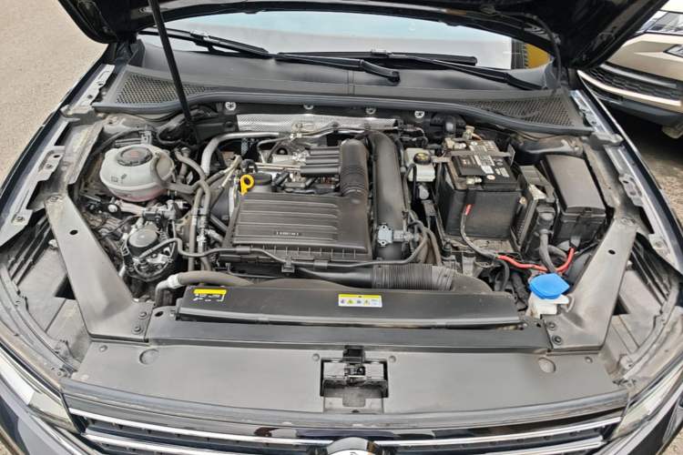 Used Volkswagen Magotan 2023 2 Million Units Limited-Edition 280TSI DSG Comfort Version Engine Bay