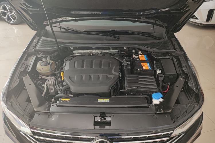 Used Volkswagen Magotan 2023 2 Million Units Commemorative Edition 330TSI DSG Luxury Version Engine Bay