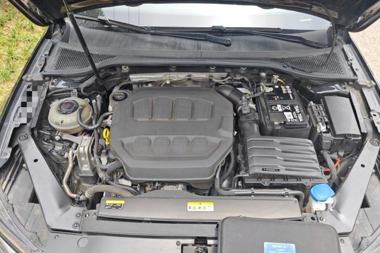 Used Volkswagen Magotan 2023 2 Million Units Commemorative Edition 330TSI DSG Luxury Version Engine Bay