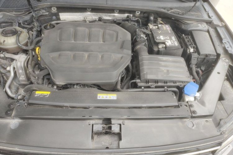 Used Volkswagen Magotan 2023 2 Million Units Commemorative Edition 330TSI DSG Luxury Version Engine Bay