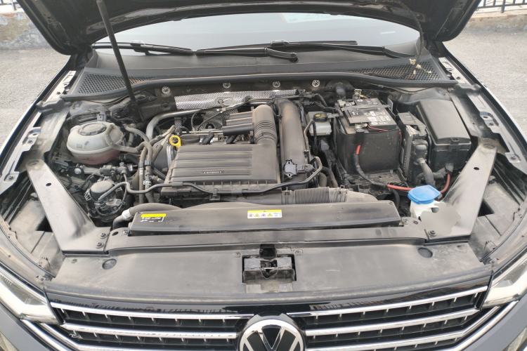 Used Volkswagen Magotan 2023 2 Million Units Limited-Edition 280TSI DSG Comfort Version Engine Bay