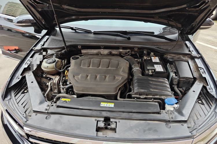 Used Volkswagen Magotan 2023 2 Million Units Limited-Edition 380TSI DSG Flagship Version Engine Bay