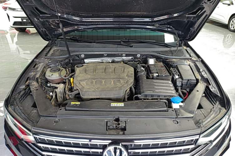 Used Volkswagen Magotan 2023 2 Million Units Commemorative Edition 330TSI DSG Luxury Version Engine Bay