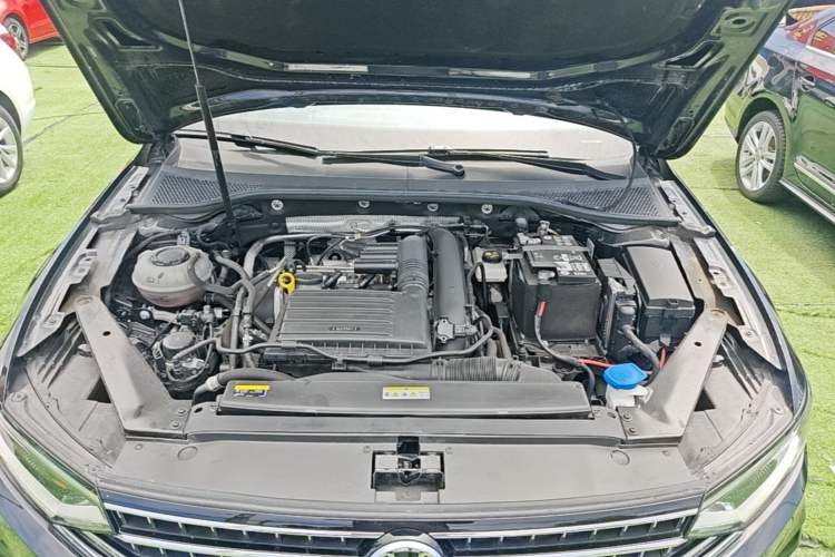 Used Volkswagen Magotan 2023 2 Million Units Limited Edition 280TSI DSG Leading Version Engine Bay