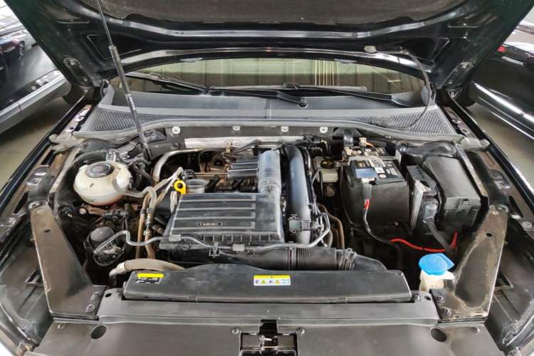 Used Volkswagen Magotan 2023 2 Million Units Limited Edition 280TSI DSG Leading Version Engine Bay