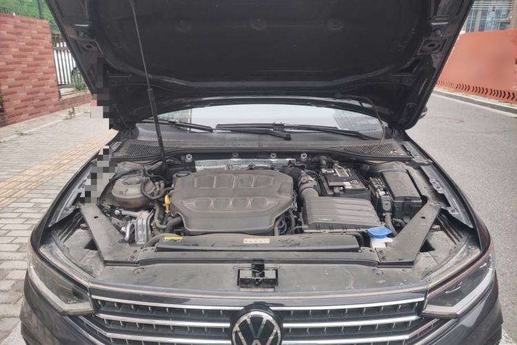 Used Volkswagen Magotan 2023 2 Million Units Commemorative Edition 330TSI DSG Luxury Version Engine Bay