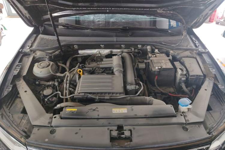 Used Volkswagen Magotan 2023 2 Million Units Limited-Edition 280TSI DSG Comfort Version Engine Bay