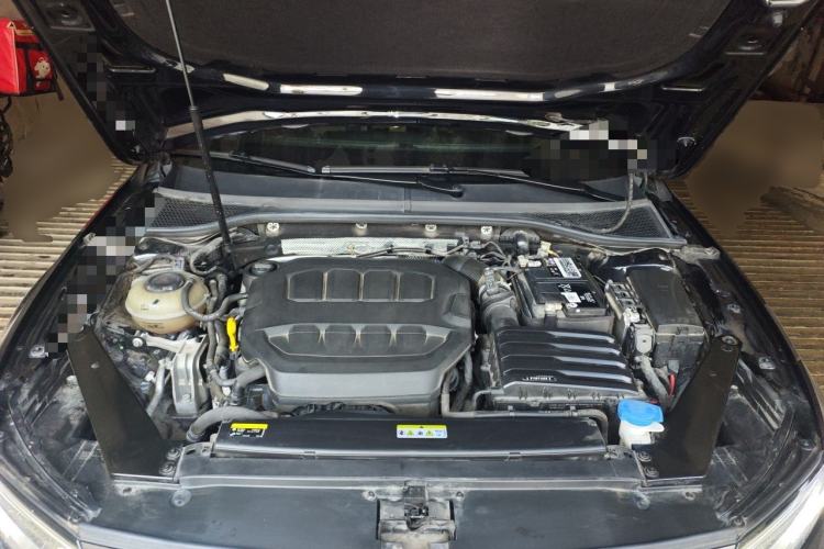 Used Volkswagen Magotan 2023 2 Million Units Commemorative Edition 330TSI DSG Luxury Version Engine Bay