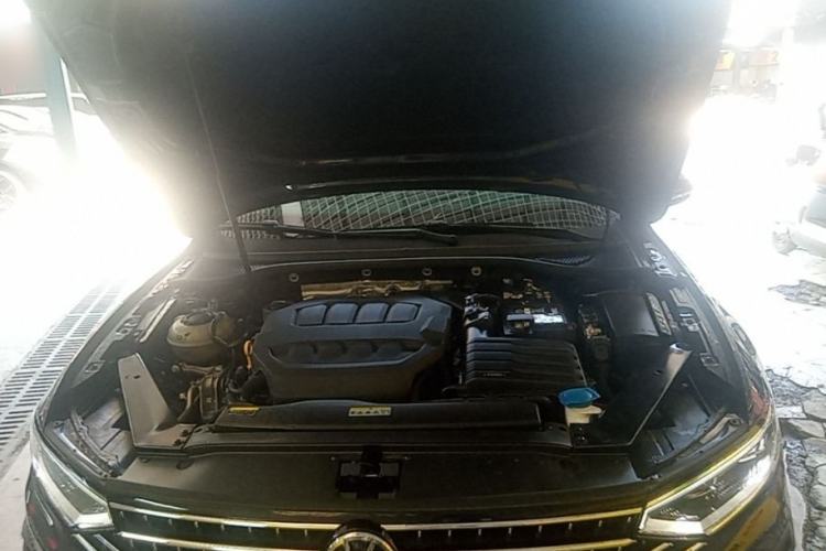 Used Volkswagen Magotan 2023 2 Million Units Commemorative Edition 330TSI DSG Luxury Version Engine Bay
