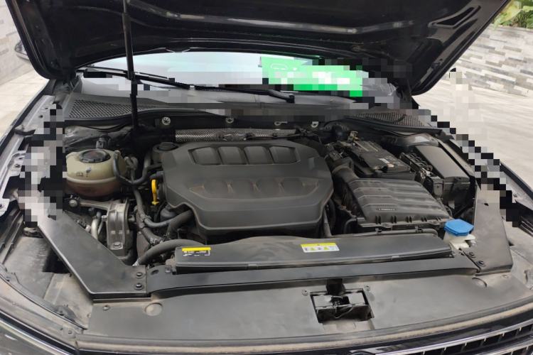 Used Volkswagen Magotan 2023 2 Million Units Limited Edition 330TSI DSG Leading Version Engine Bay