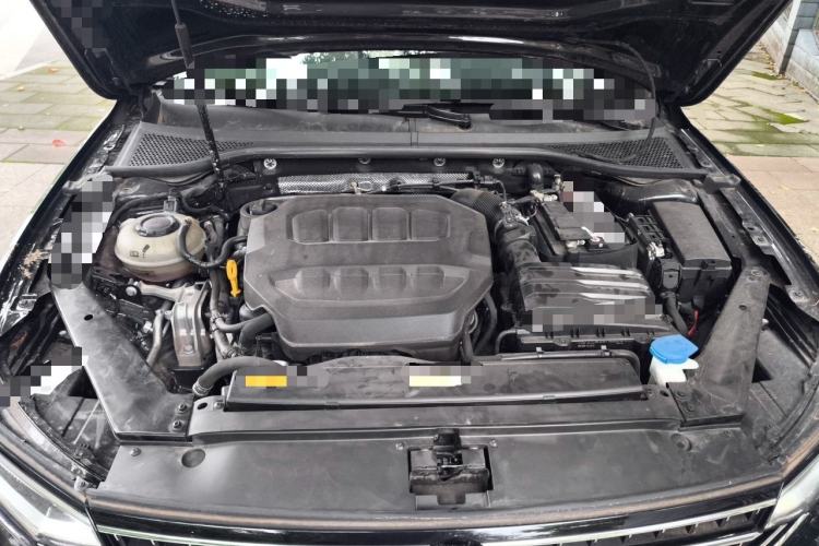 Used Volkswagen Magotan 2023 2 Million Units Commemorative Edition 330TSI DSG Luxury Version Engine Bay