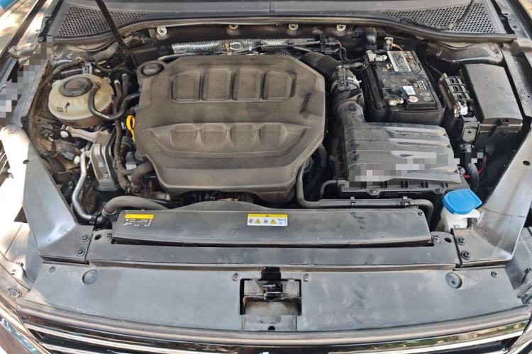 Used Volkswagen Magotan 2023 2 Million Units Commemorative Edition 330TSI DSG Luxury Version Engine Bay