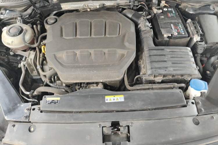 Used Volkswagen Magotan 2023 2 Million Units Commemorative Edition 330TSI DSG Luxury Version Engine Bay
