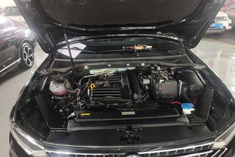 Used Volkswagen Magotan 2023 2 Million Units Limited Edition 280TSI DSG Leading Version Engine Bay