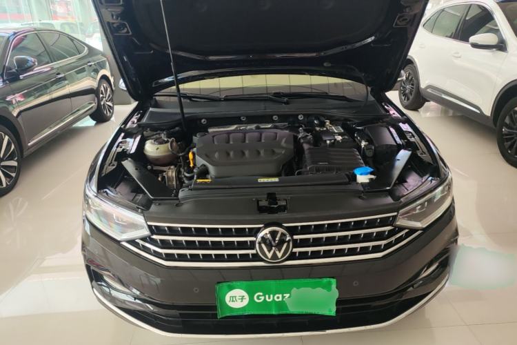 Used Volkswagen Magotan 2023 2 Million Units Commemorative Edition 330TSI DSG Luxury Version Engine Bay