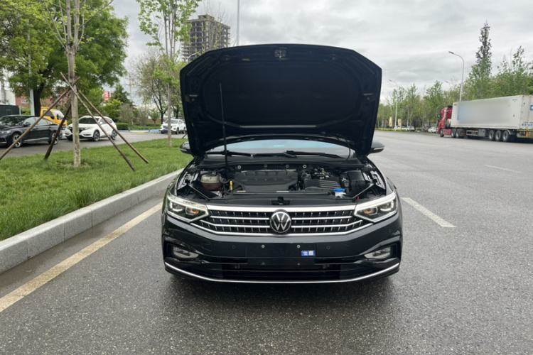 Used Volkswagen Magotan 2023 2 Million Units Commemorative Edition 330TSI DSG Luxury Version Engine Bay