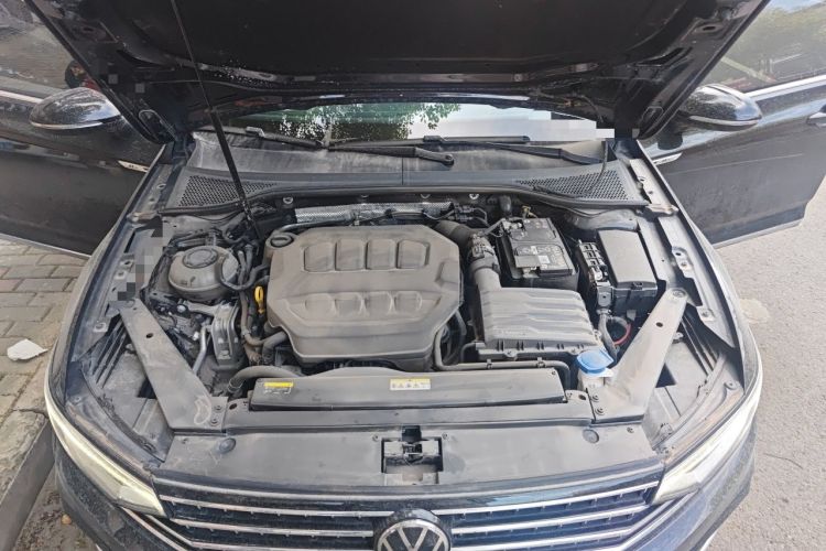 Used Volkswagen Magotan 2023 2 Million Units Commemorative Edition 330TSI DSG Luxury Version Engine Bay