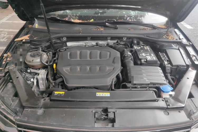 Used Volkswagen Magotan 2023 2 Million Units Commemorative Edition 330TSI DSG Luxury Version Engine Bay