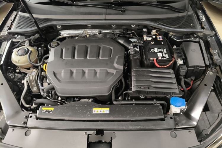 Used Volkswagen Magotan 2023 2 Million Units Commemorative Edition 330TSI DSG Luxury Version Engine Bay