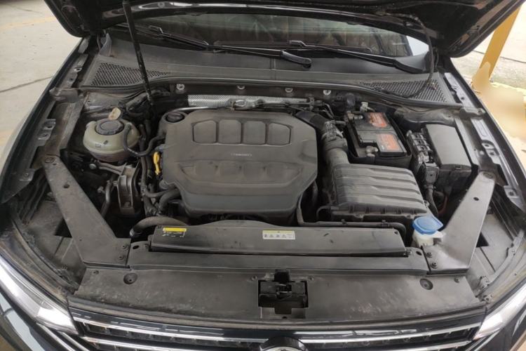 Used Volkswagen Magotan 2023 2 Million Units Commemorative Edition 330TSI DSG Luxury Version Engine Bay