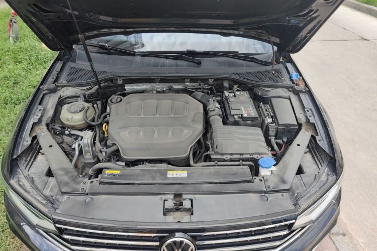 Used Volkswagen Magotan 2023 2 Million Units Commemorative Edition 330TSI DSG Luxury Version Engine Bay