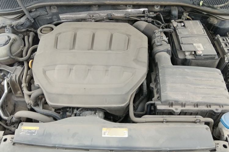 Used Volkswagen Magotan 2023 2 Million Units Limited Edition 330TSI DSG Leading Version Engine Bay
