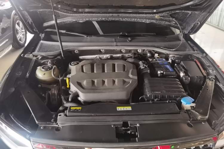 Used Volkswagen Magotan 2023 2 Million Units Limited Edition 330TSI DSG Leading Version Engine Bay
