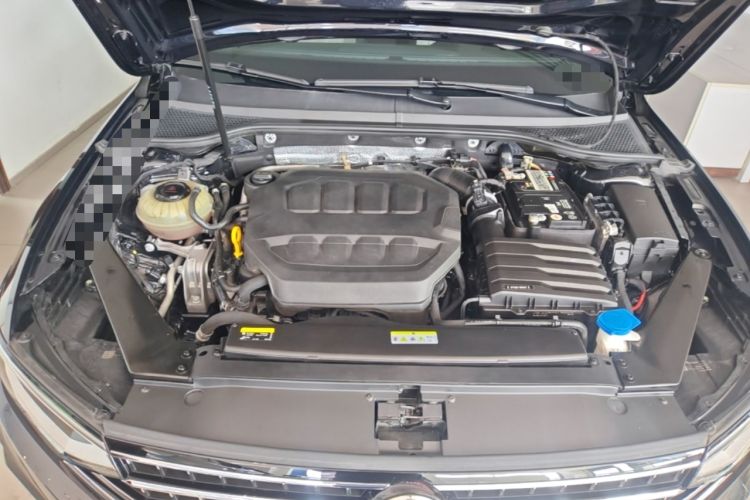 Used Volkswagen Magotan 2023 2 Million Units Commemorative Edition 330TSI DSG Luxury Version Engine Bay