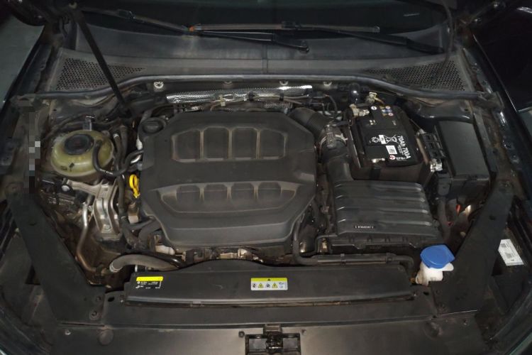 Used Volkswagen Magotan 2023 2 Million Units Commemorative Edition 330TSI DSG Luxury Version Engine Bay