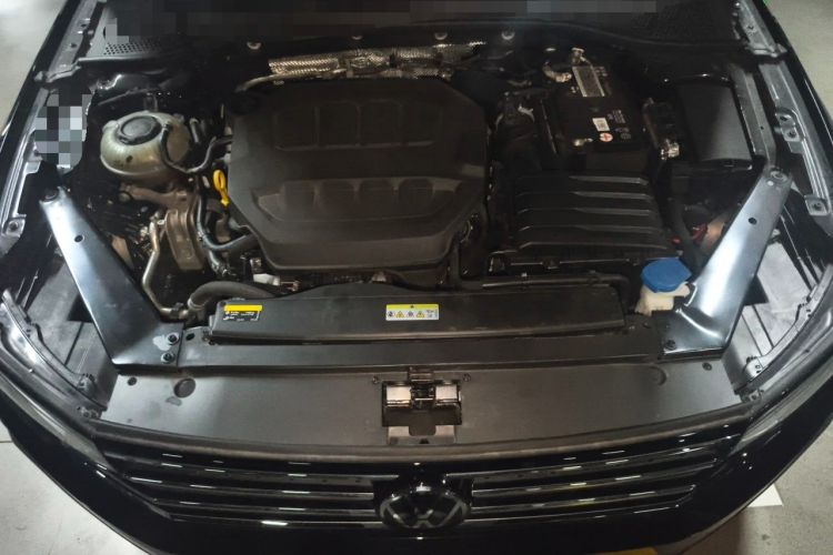 Used Volkswagen Magotan 2023 2 Million Units Commemorative Edition 330TSI DSG Luxury Version Engine Bay