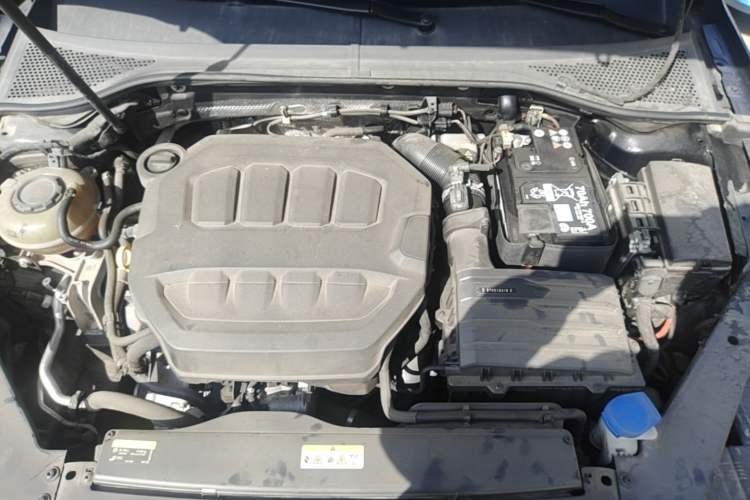 Used Volkswagen Magotan 2023 2 Million Units Limited Edition 330TSI DSG Leading Version Engine Bay