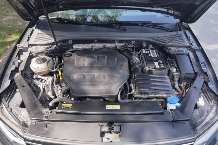Used Volkswagen Magotan 2023 2 Million Units Commemorative Edition 330TSI DSG Luxury Version Engine Bay