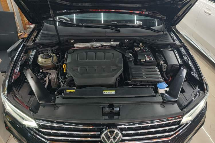 Used Volkswagen Magotan 2023 2 Million Units Commemorative Edition 330TSI DSG Luxury Version Engine Bay