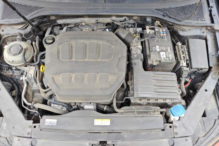Used Volkswagen Magotan 2023 2 Million Units Commemorative Edition 330TSI DSG Luxury Version Engine Bay