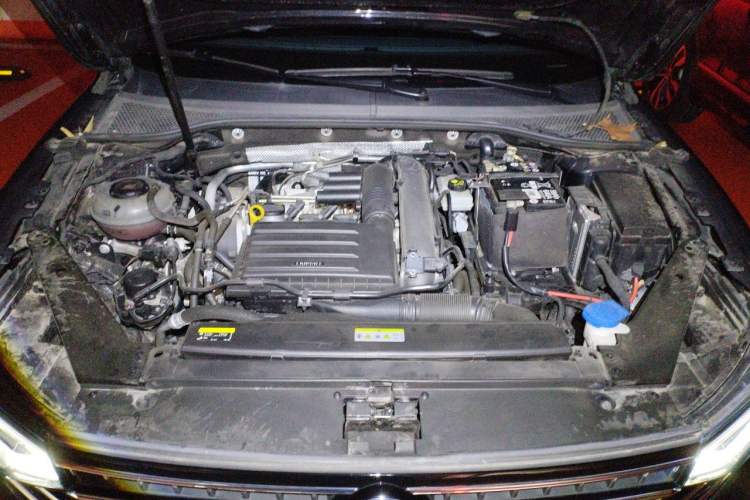 Used Volkswagen Magotan 2023 2 Million Units Limited Edition 280TSI DSG Leading Version Engine Bay
