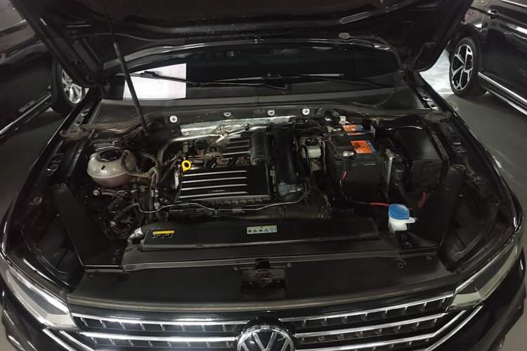 Used Volkswagen Magotan 2023 2 Million Units Limited Edition 280TSI DSG Leading Version Engine Bay
