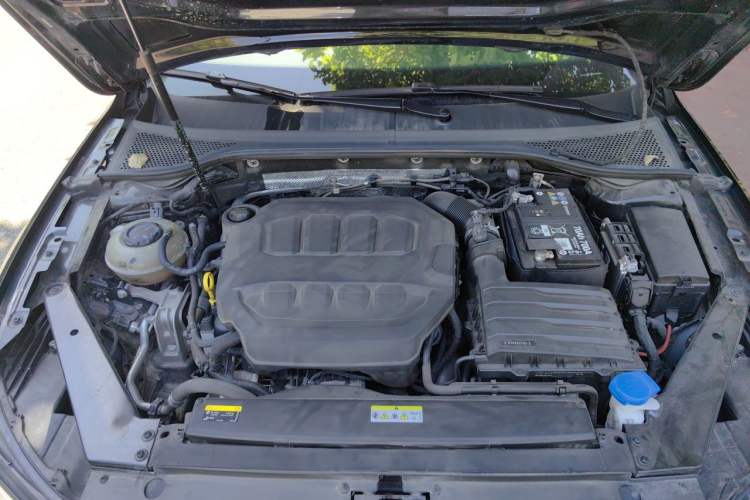 Used Volkswagen Magotan 2023 2 Million Units Commemorative Edition 330TSI DSG Luxury Version Engine Bay