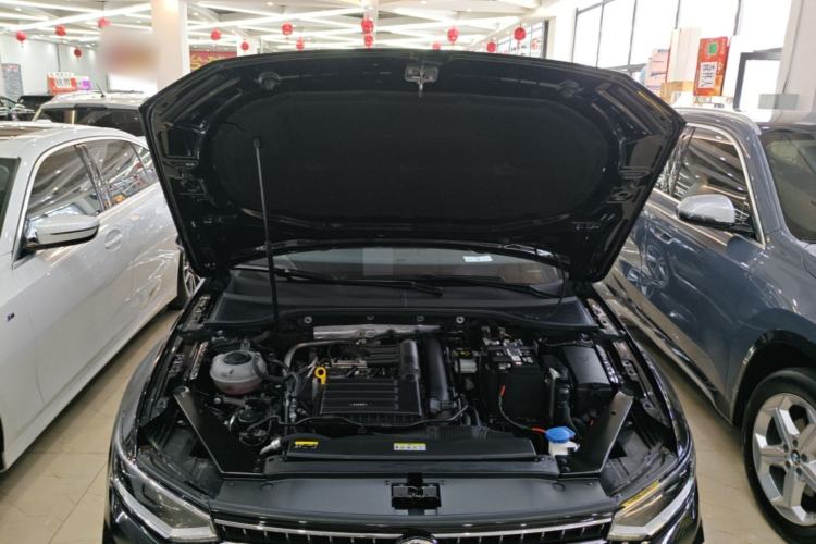 Used Volkswagen Magotan 2023 2 Million Units Limited-Edition 280TSI DSG Comfort Version Engine Bay