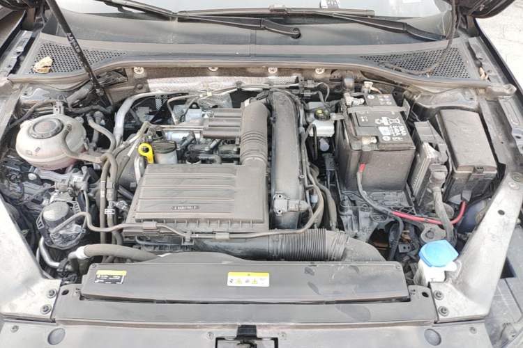 Used Volkswagen Magotan 2023 2 Million Units Limited-Edition 280TSI DSG Comfort Version Engine Bay