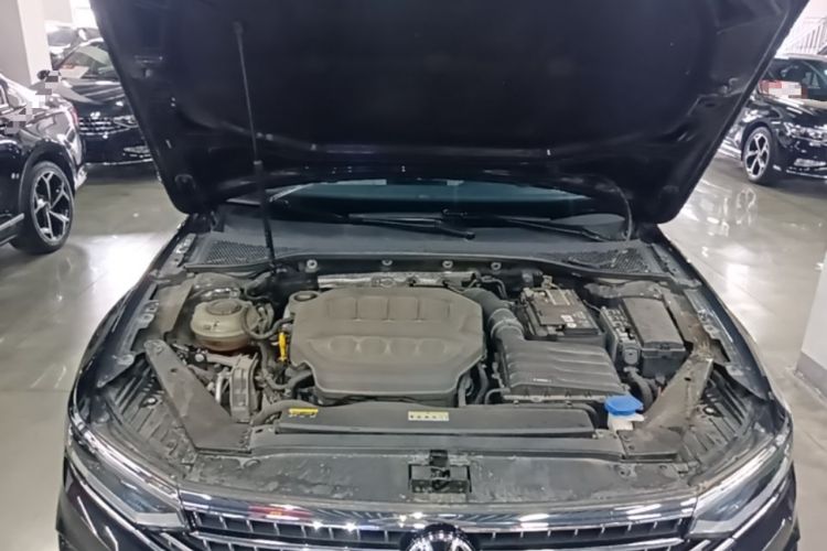 Used Volkswagen Magotan 2023 2 Million Units Limited-Edition 380TSI DSG Flagship Version Engine Bay