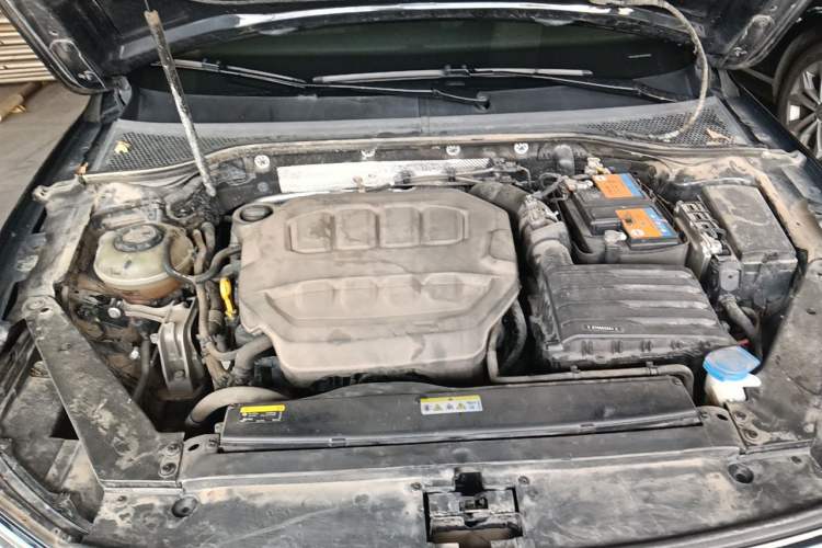 Used Volkswagen Magotan 2023 2 Million Units Limited Edition 330TSI DSG Leading Version Engine Bay