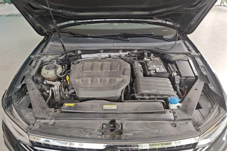 Used Volkswagen Magotan 2023 2 Million Units Commemorative Edition 330TSI DSG Luxury Version Engine Bay