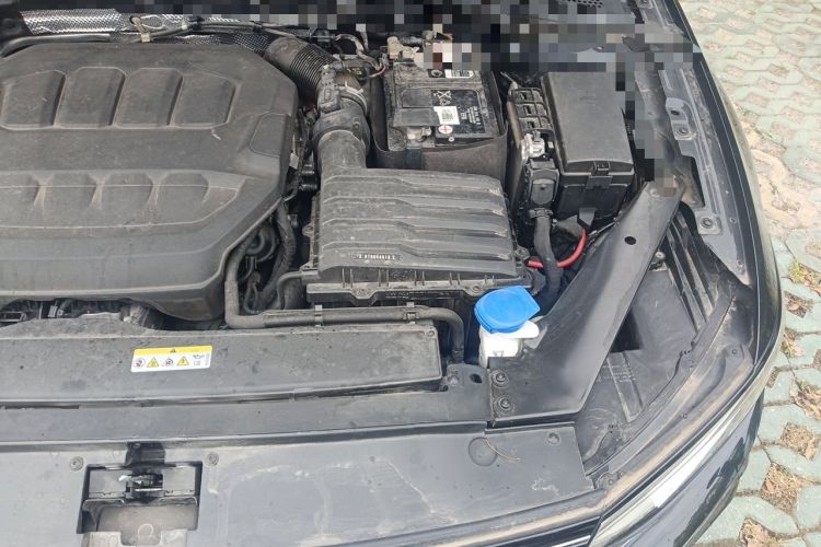 Used Volkswagen Magotan 2023 2 Million Units Commemorative Edition 330TSI DSG Luxury Version Engine Bay Left