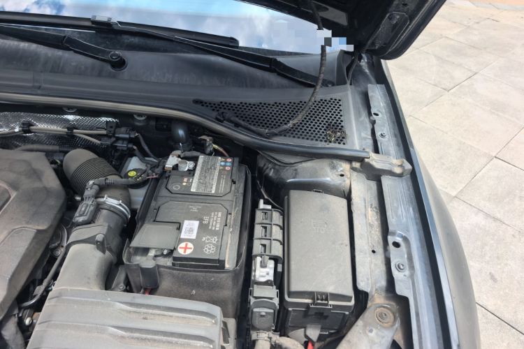 Used Volkswagen Magotan 2023 2 Million Units Limited Edition 330TSI DSG Leading Version Engine Bay Left